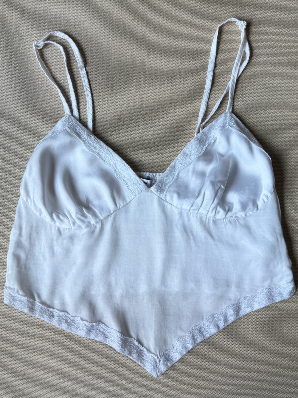 Subdued white lace cami top, M